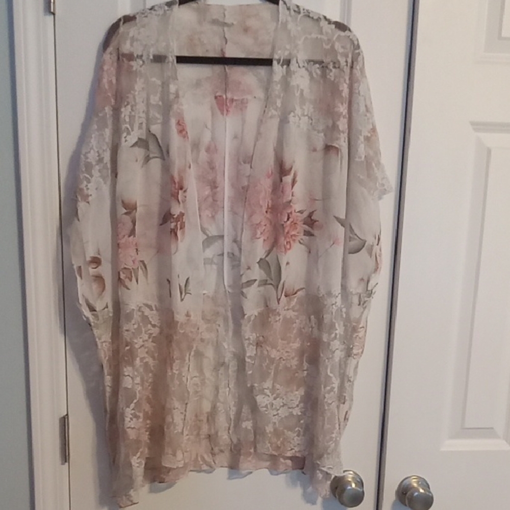 Brittany Black Lace Kimono in Cream and Blue